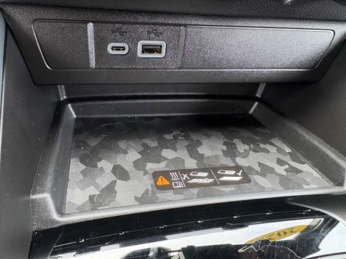 Used 2025 Chevrolet Colorado Z71 image 15