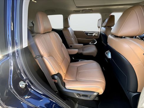 Used 2025 INFINITI QX80 Sensory AWD/4WD image 22