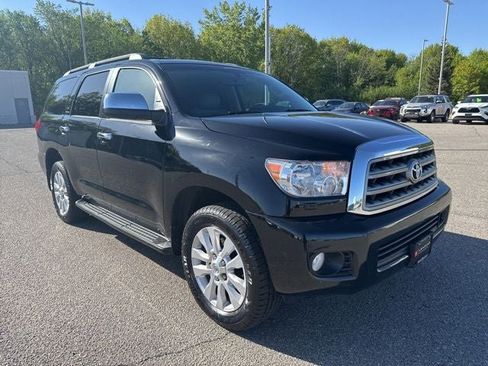 Used 2017 Toyota Sequoia Platinum AWD/4WD image 4