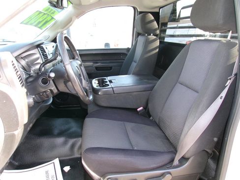 Used 2011 Chevrolet Silverado 3500 LT w/ Convenience Package image 11