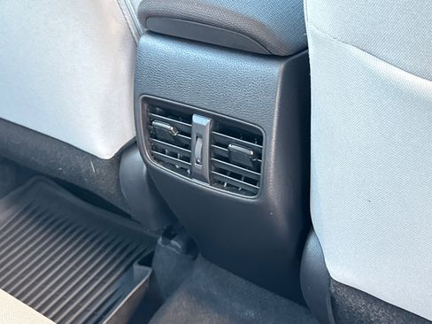 Certified 2024 Toyota Corolla Cross L image 19