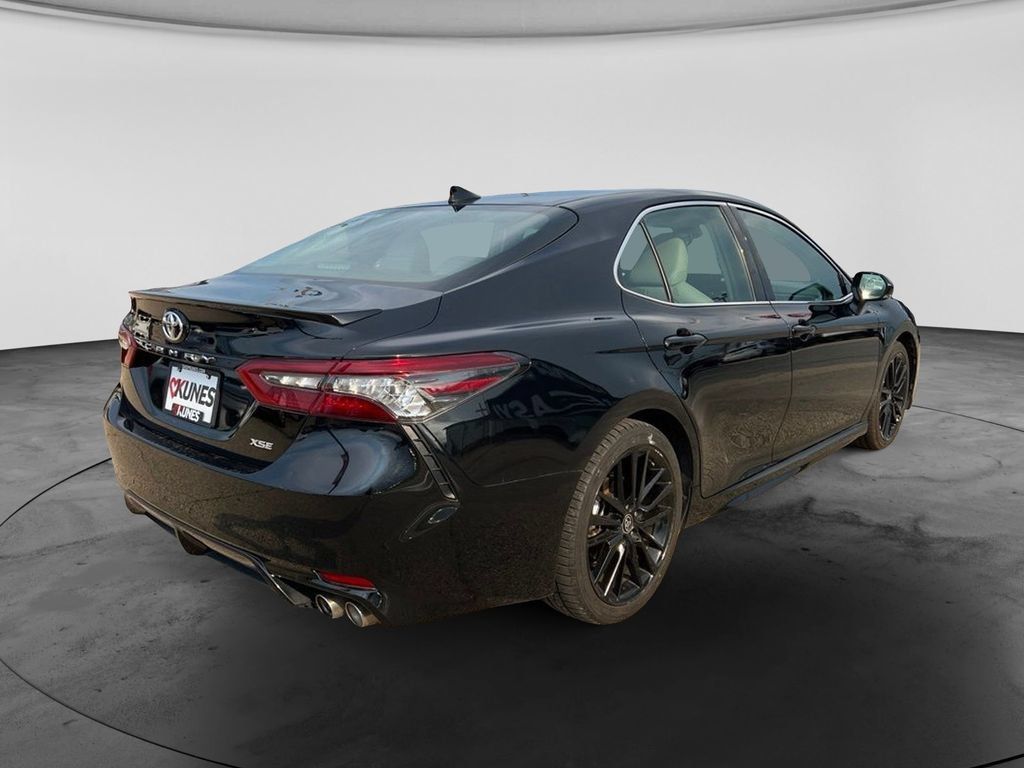 Used 2024 Toyota Camry XSE FWD image 10
