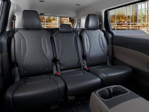 New 2026 Kia Carnival image 16