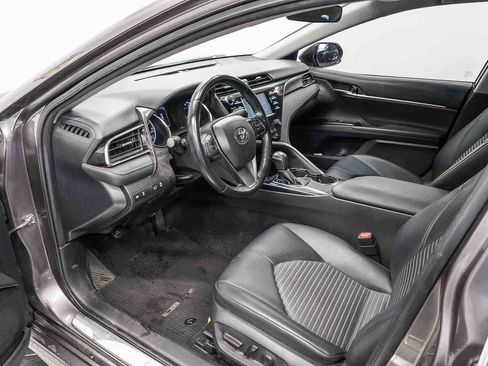 Used 2019 Toyota Camry SE w/ Protection Package (Q2) FWD image 17