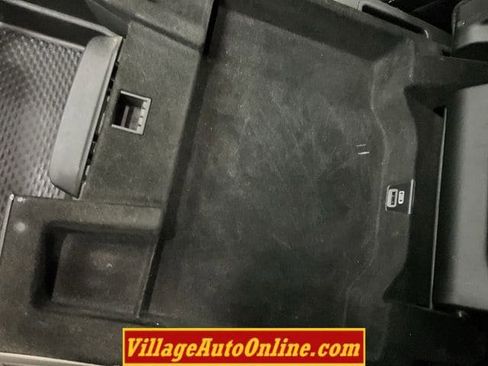 Used 2019 RAM 1500 Laramie image 29