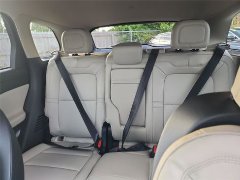 New 2026 Lincoln Corsair Premiere image 15