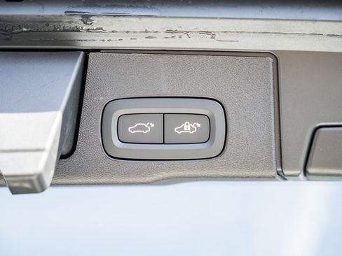 New 2026 Volvo XC60 B5 Plus w/ Protection Package Premier image 10