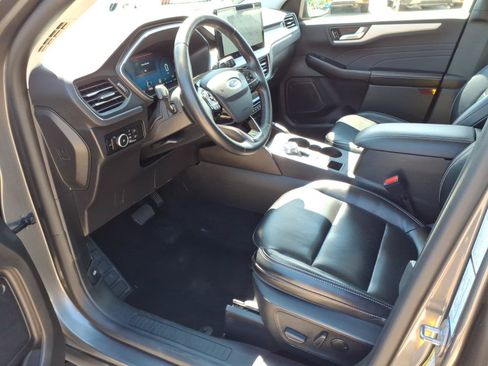 Used 2024 Ford Escape Platinum AWD/4WD image 11