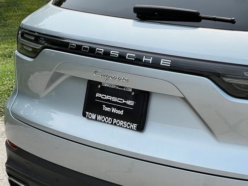 Certified 2023 Porsche Cayenne AWD/4WD image 10