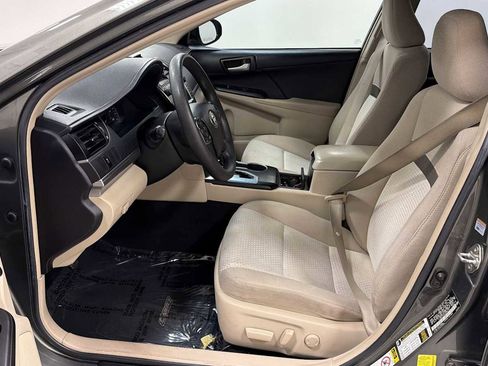Used 2014 Toyota Camry LE FWD image 13