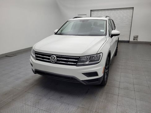Used 2021 Volkswagen Tiguan SE w/ Panoramic Sunroof Package FWD image 15