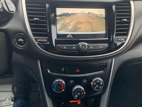 Used 2019 Chevrolet Trax LT w/ Driver Confidence Package image 23