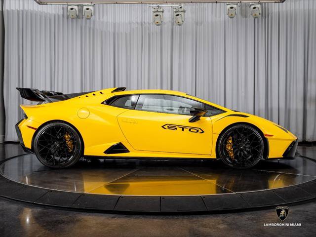 Used 2023 Lamborghini Huracan STO RWD image 25