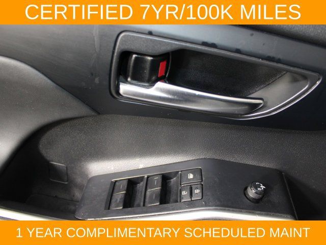 Used 2022 Toyota Highlander XLE AWD/4WD image 17