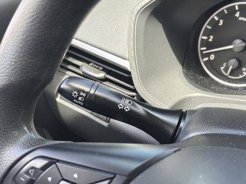 Used 2022 Nissan Altima 2.5 SV FWD image 17