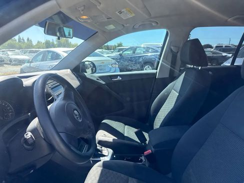 Used 2012 Volkswagen Tiguan S FWD image 19