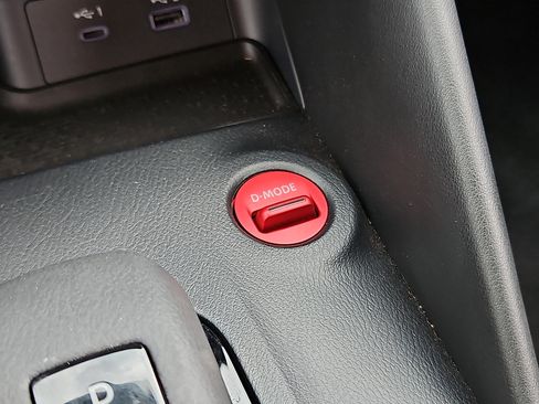 Certified 2024 Nissan Z NISMO w/ Floor Mat Package RWD image 25