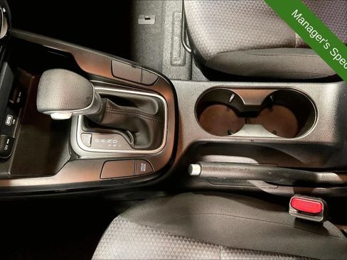 Used 2025 Kia Soul LX FWD image 17