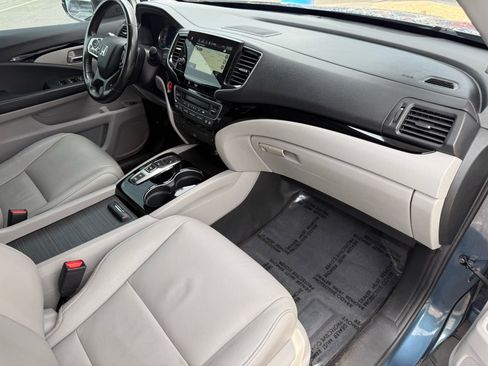Used 2019 Honda Pilot Touring image 36