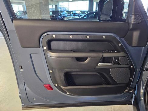 Used 2023 Land Rover Defender 90 X-Dynamic SE AWD/4WD image 24