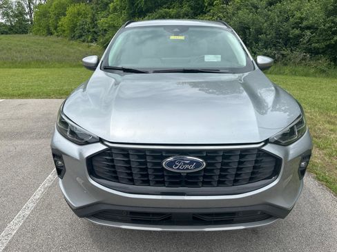 Used 2024 Ford Escape Platinum w/ Premium Technology Package AWD/4WD image 11