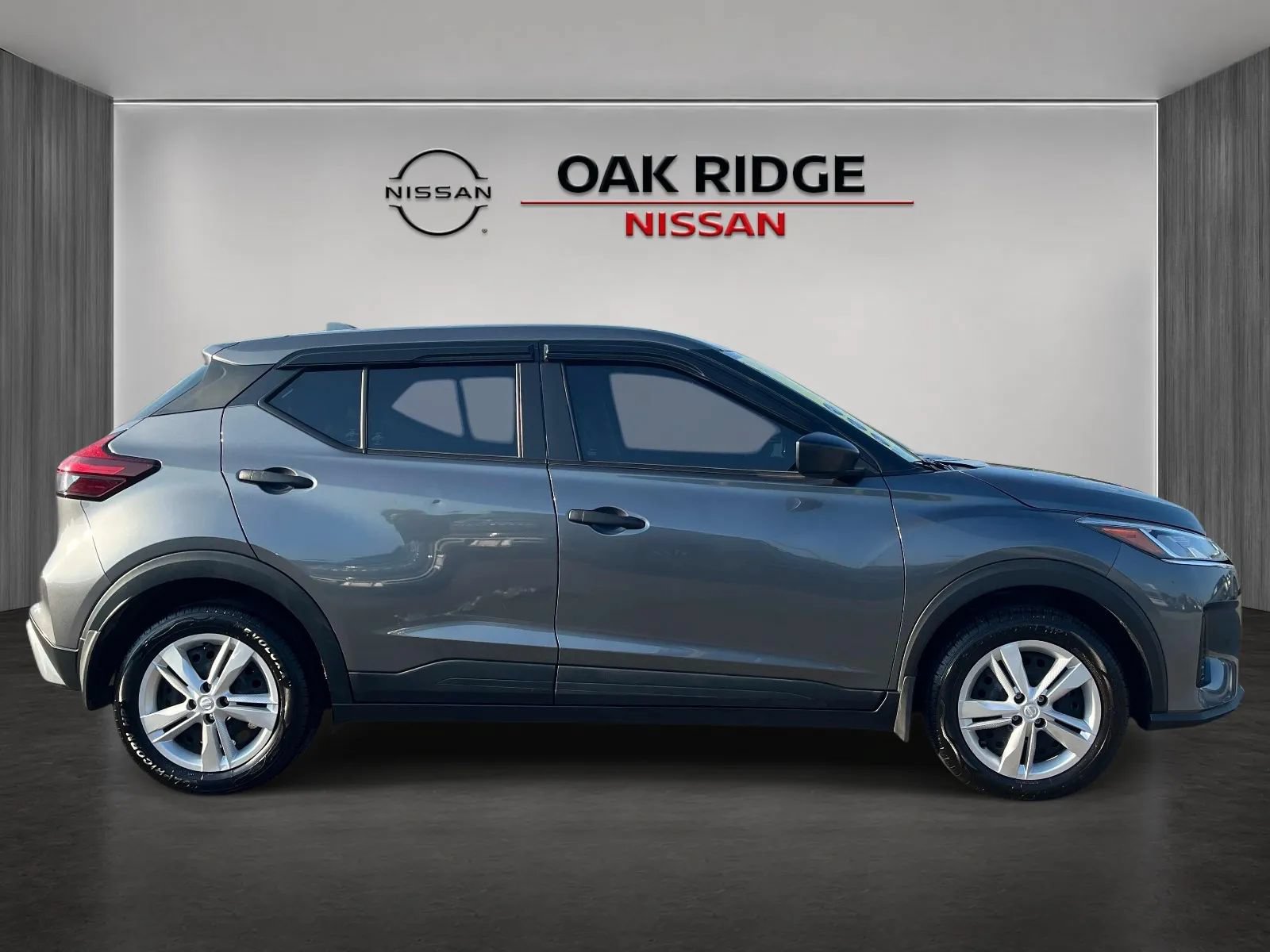 Used 2023 Nissan Kicks S FWD image 2