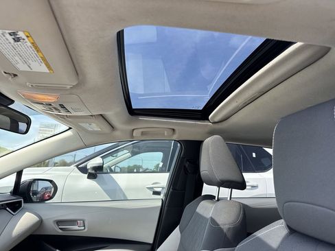 Used 2020 Toyota Corolla LE w/ LE Premium Package image 21