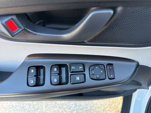 Used 2023 Hyundai Kona SEL image 17