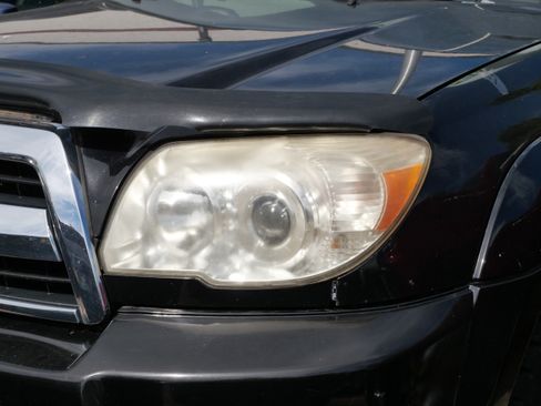 Used 2007 Toyota 4Runner SR5 AWD/4WD image 3
