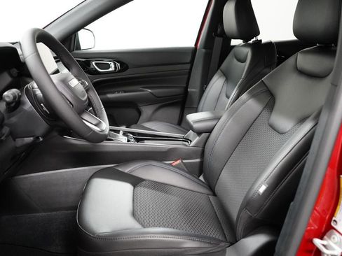 New 2026 Jeep Compass Latitude AWD/4WD image 11