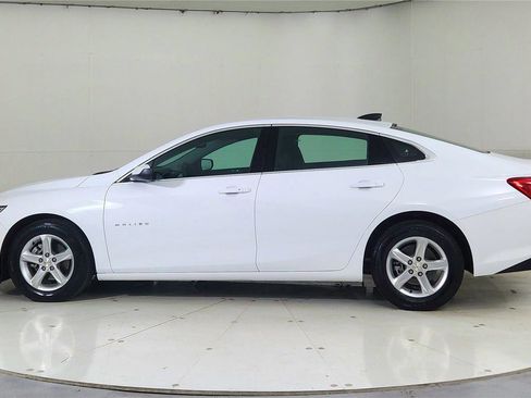 Used 2024 Chevrolet Malibu LS w/ Driver Confidence Package image 4