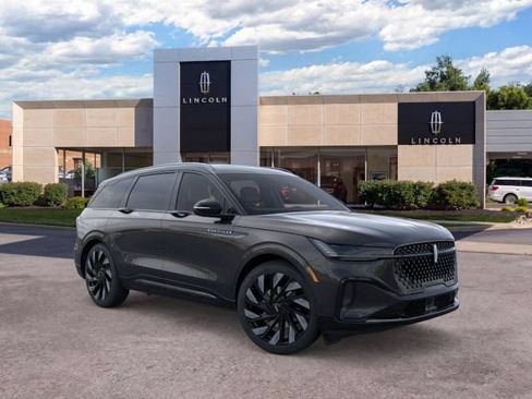 New 2024 Lincoln Nautilus Reserve w/ Equipment Group 202A AWD/4WD image 1