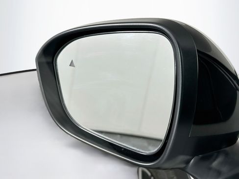 Used 2025 Nissan Kicks SV FWD image 16