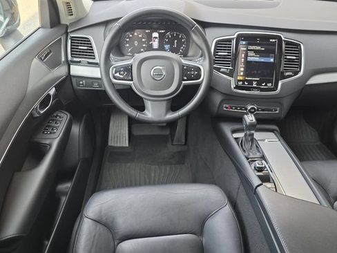 Used 2022 Volvo XC90 T5 Momentum w/ Advanced Package AWD/4WD image 12