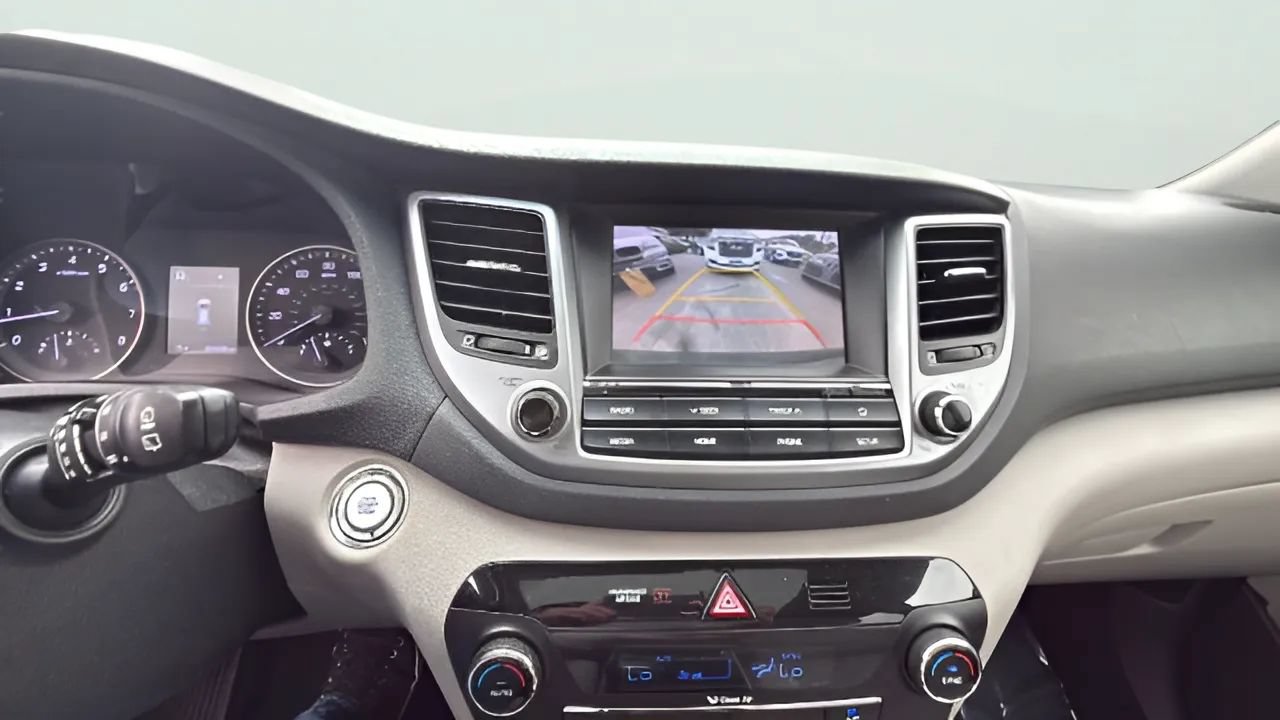 Used 2018 Hyundai Tucson Value AWD/4WD image 20