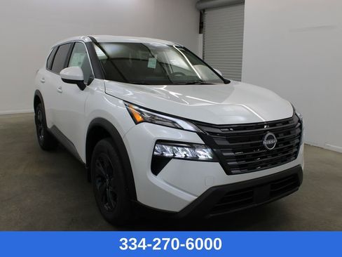 New 2026 Nissan Rogue SV image 5