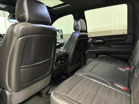 Used 2024 GMC Sierra 2500 AT4X image 46