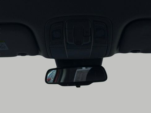 Used 2019 Hyundai Santa Fe SEL FWD image 16