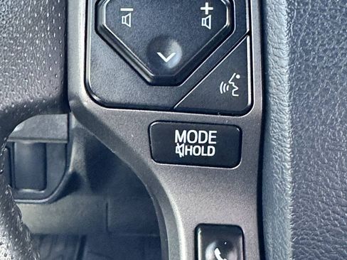 Used 2019 Toyota Tacoma TRD Off-Road w/ Technology Package AWD/4WD image 34