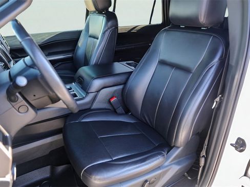 Used 2020 Ford Expedition Max XLT w/ Equipment Group 202A image 10