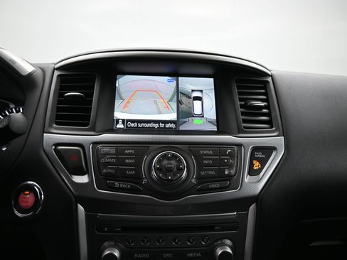 Used 2020 Nissan Pathfinder SL image 13