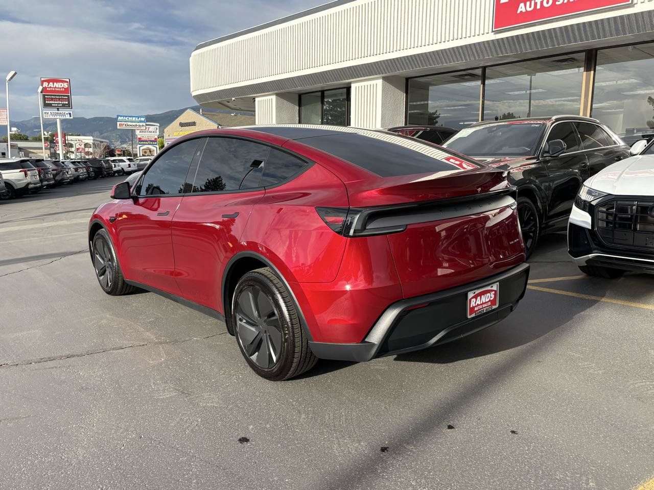 Used 2026 Tesla Model Y Long Range AWD/4WD image 8