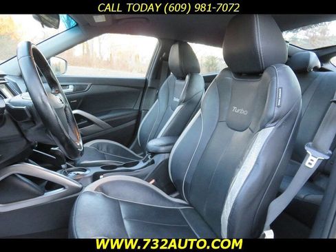 Used 2015 Hyundai Veloster Turbo image 23