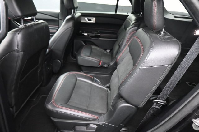 Used 2022 Ford Explorer ST-Line AWD/4WD image 19