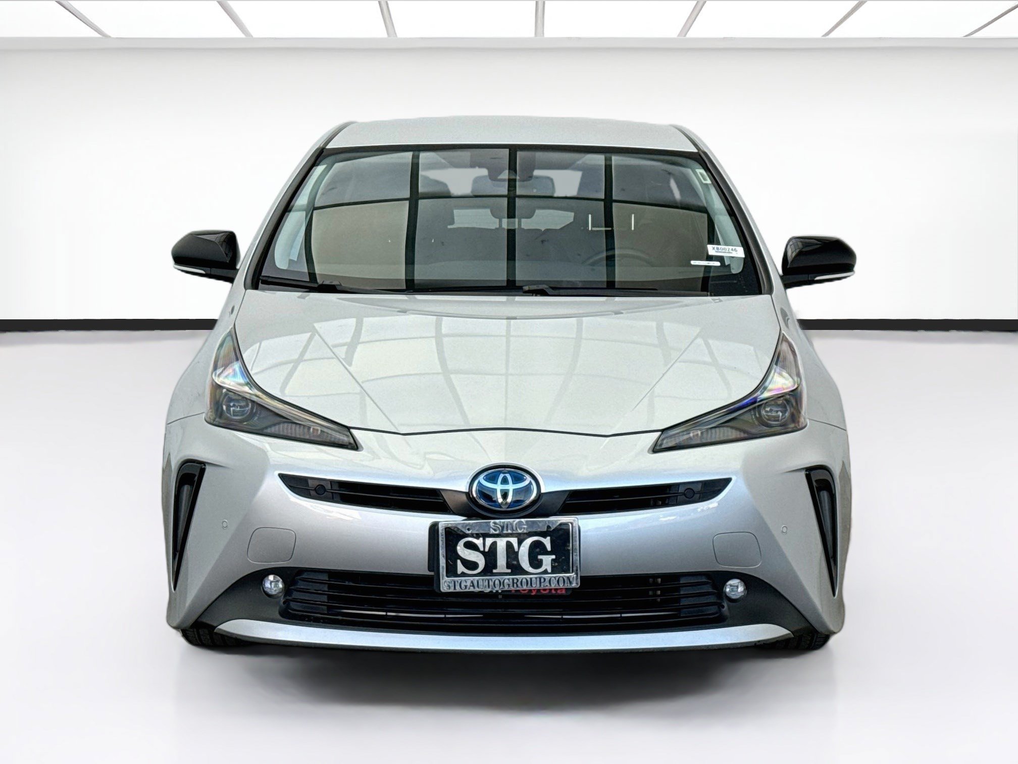 Used 2022 Toyota Prius FWD image 2