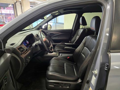 Used 2022 Honda Pilot TrailSport image 22