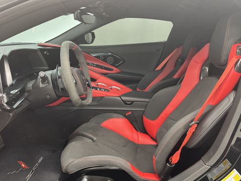 Used 2026 Chevrolet Corvette Z06 RWD image 9