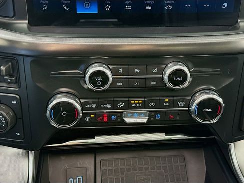 Used 2022 Ford F150 Platinum w/ Equipment Group 701A High image 17