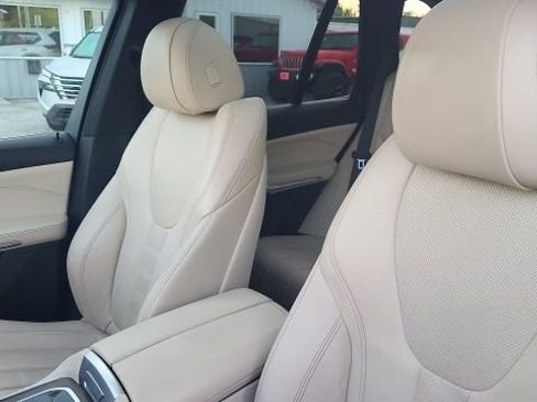 Used 2022 BMW X5 xDrive40i w/ M Sport Package image 6