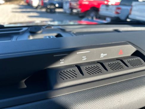 New 2025 Ford Bronco Big Bend w/ Black Diamond Package image 35